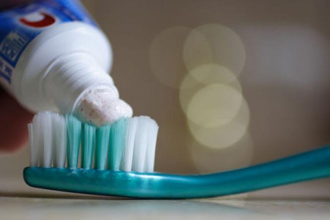 Αυτές είναι οι 5 άγνωστες χρήσεις της οδοντόκρεμας- Εσείς τις γνωρίζατε;