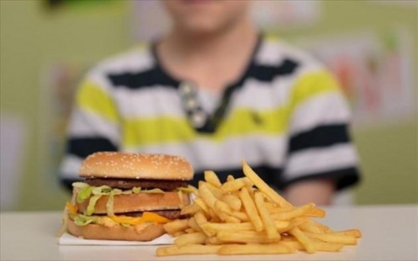Σοβαρή “απειλή” για τη δημόσια υγεία η παιδική παχυσαρκία