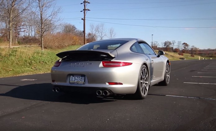 Η Fabspeed οργιάζει πάνω στην Porsche 911 Carrera S (video)