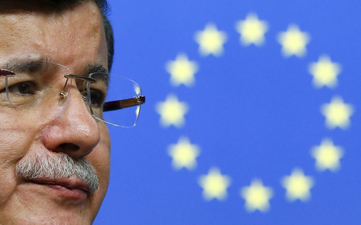 Αναλυτές: “Η Τουρκία και η ΕΕ παίζουν ένα παιχνίδι πόκερ με μπλόφες”