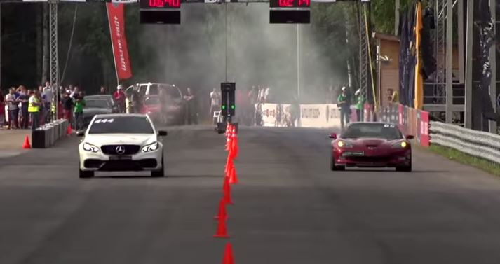 Δείτε την κόντρα των 850hp – Mercedes E63 AMG Vs Corvette ZR1 (βίντεο)