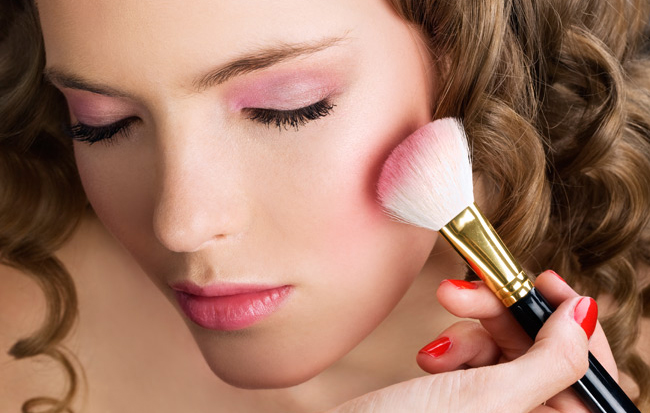 Το απόλυτο make up tip για να επιλέξεις το σωστό ρουζ για την επιδερμίδα σου!