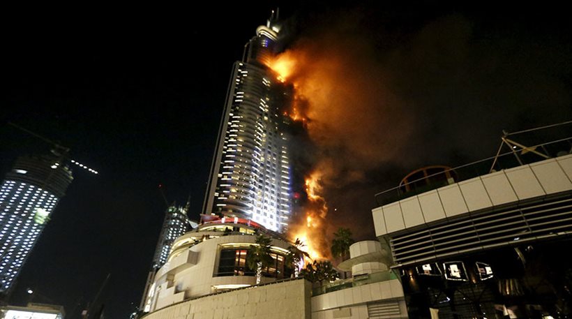 Ντουμπάι: Μεγάλη πυρκαγιά σε πολυτελές ξενοδοχείο – Καίει σε 20 ορόφους [φωτό, βίντεο] [upd2]