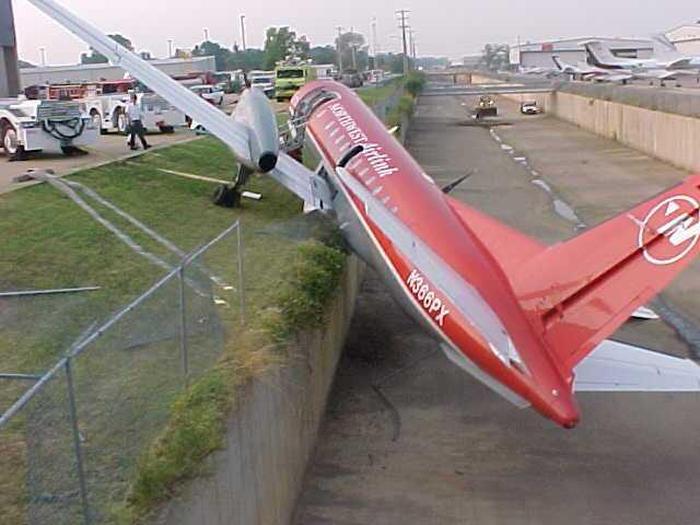 aircraft_accident_17