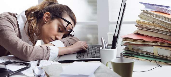 Πως μπορεί να σας «κάψει» η δουλειά σας –20 σημάδια ότι έχετε “burnout”