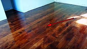 Σας μοιάζει με απλό ξύλινο πάτωμα; Ετοιμαστείτε να πάθετε πλάκα! (βίντεο)