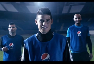 Η PepsiCo επιστράτευσε πέντε ποδοσφαιριστές για τη νέα καμπάνια της