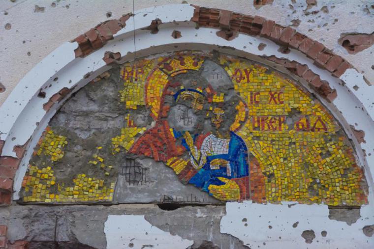 Ξανά σε λειτουργία η Παναγία η Πορταίτισσα στο Ντονέτσκ αν και κατεστραμμένη από τα πυρά του ουκρανικού πυροβολικού [φωτό]
