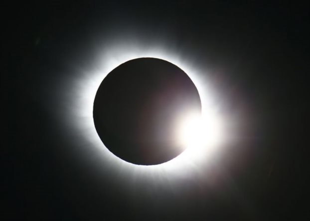 Η ολική έκλειψη ηλίου με το “μάτι” της NASA (video)
