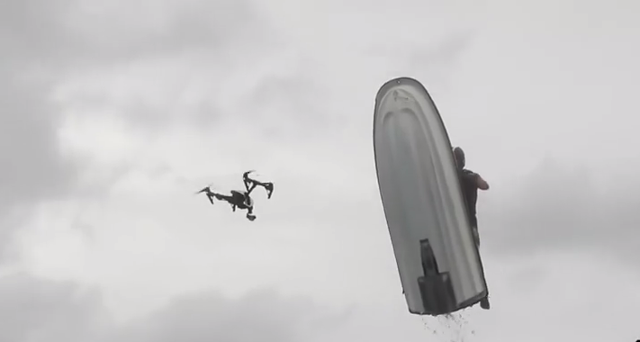 Τζετ σκι συγκρούστηκε με… drone! – “Ατύχημα” στον αέρα [βίντεο]