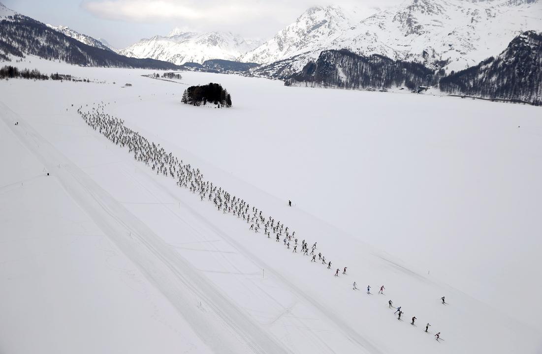 13.000 σκιέρ στον μαραθώνιο σκι της Ελβετίας [φωτό]