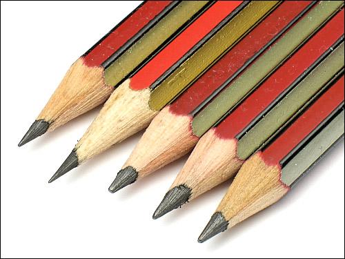 Ποιος ανακάλυψε τα μολύβια; Τί σημαίνουν τα γράμματα και οι αριθμοί πάνω στα μολύβια;