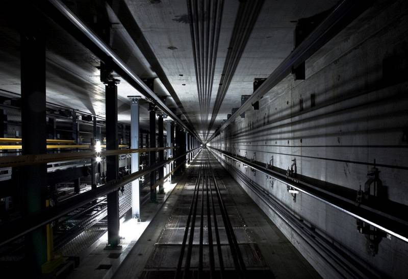 Έτσι θα σωθείτε από ένα ασανσέρ που πέφτει!- Πώς πρέπει να στέκεστε (βίντεο)