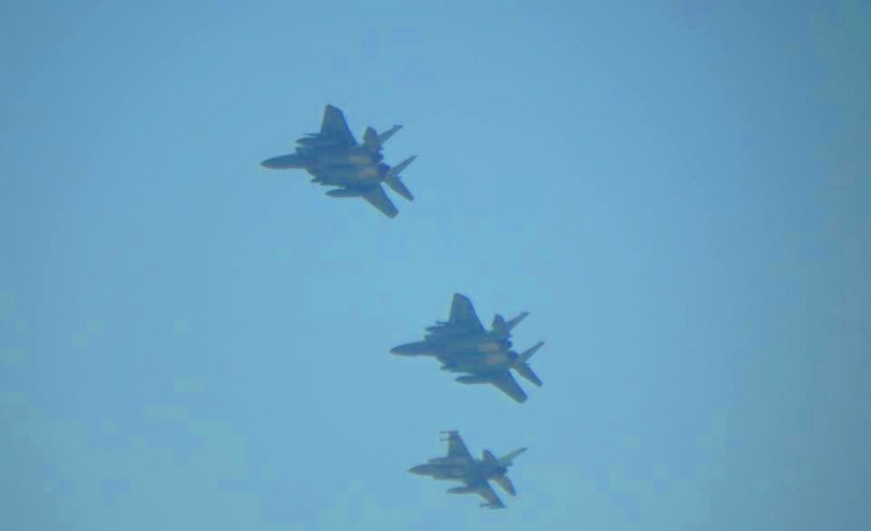 Πτήση F-15E Strike Eagle πάνω από την Αθήνα: “Ψήνουν” την προμήθεια του “Αετού” (upd-βίντεο)