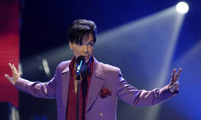 Prince: H τελευταία δημόσια εμφάνιση του τραγουδιστή πριν το θάνατό του (φωτό)