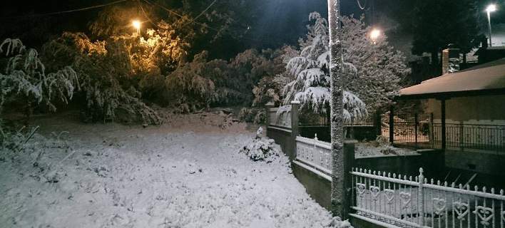 Χιόνι μέσα στο Πάσχα!- Το «έστρωσε» και στο Μέτσοβο (φωτό & βίντεο)