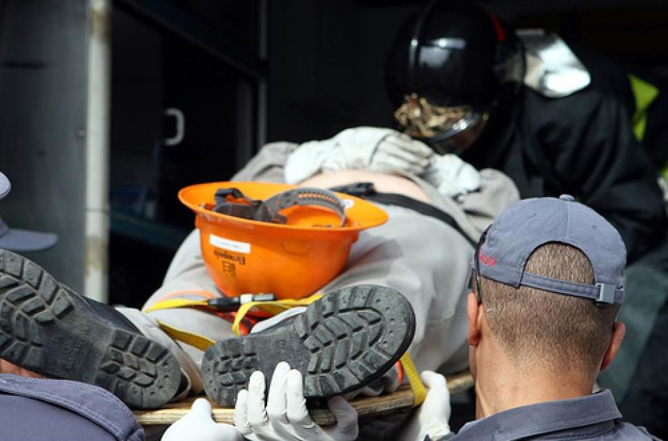 Εργατικό δυστύχημα στο Άργος: 43χρονος έπεσε από μεγάλο ύψος κατά τη διάρκεια τοποθέτησης φωτοβολταϊκών