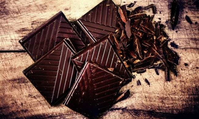 Πώς να νικήσετε την ακατάσχετη επιθυμία σας για σοκολάτα