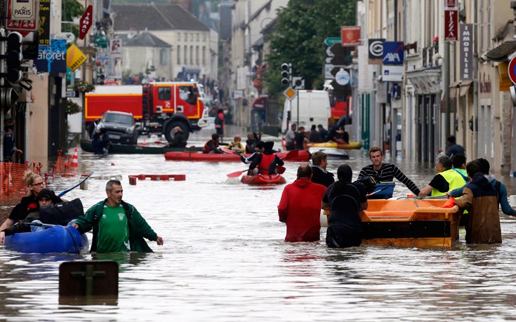 Σαρωτικές πλημμύρες με πέντε νεκρούς σε Γαλλία και Γερμανία (φωτό & βίντεο)