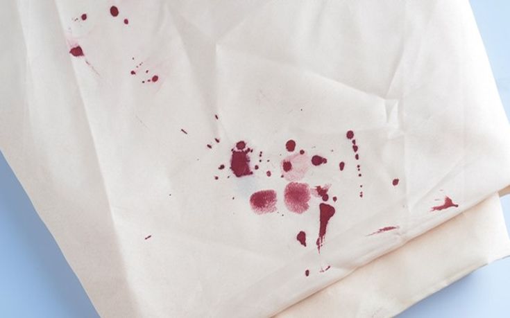 Πολύ έξυπνο tip: Εξαφανίστε τον λεκέ από αίμα με αναψυκτικό!