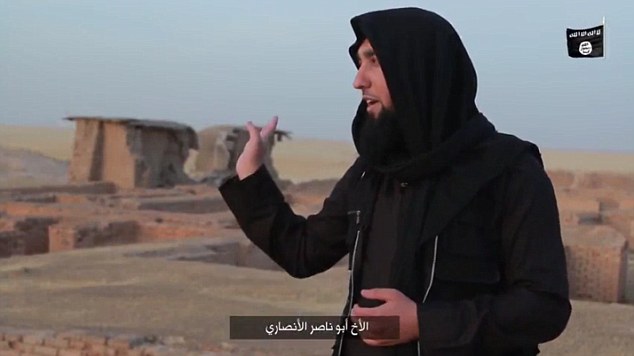 Νέο βίντεο προπαγάνδας: Φανατικοί Ισλαμιστές απειλούν να καταστρέψουν τις πυραμίδες