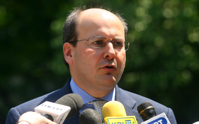 Κ.Χατζηδάκης: «Η κυβέρνηση θέλει υπουργό – καναλάρχη που να ρυθμίζει τα πάντα»