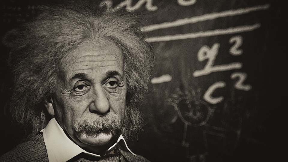 Δείτε το πόσο ιδιόρρυθμος ήταν ο γυναικάς Άλμπερτ Αϊνστάιν με τα περίεργα μαλλιά [φωτό]