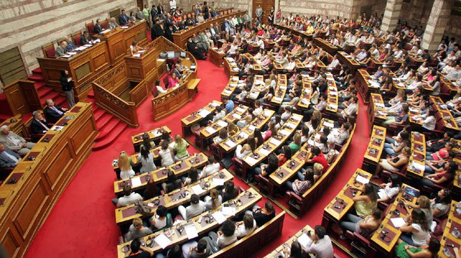 Ψηφίσθηκαν κατά πλειοψηφία τα άρθρα του νέου εκλογικού νόμου – Στις 19 και 20 Ιουλίου στη Βουλή