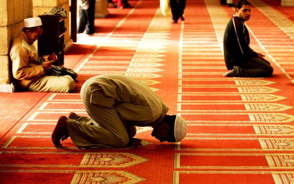 Τούρκος ιμάμης προκαλεί στην Ολλανδία: «Είμαι έτοιμος να πεθάνω για τη θρησκεία μου… αλλά και να αφαιρέσω ζωές» (φωτό)