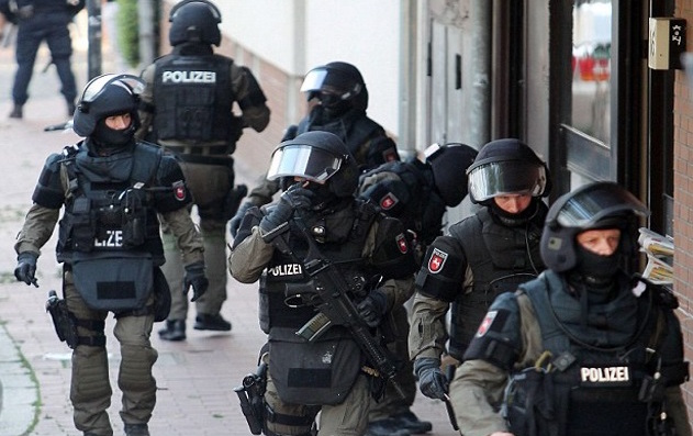 Πανικός στην Γερμανία όταν ένοπλος ταμπουρώθηκε σε εστιατόριο (upd)