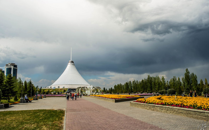 Καζακστάν: Το «μάτι του Θεού» πάνω από την Αστάνα (φωτό)