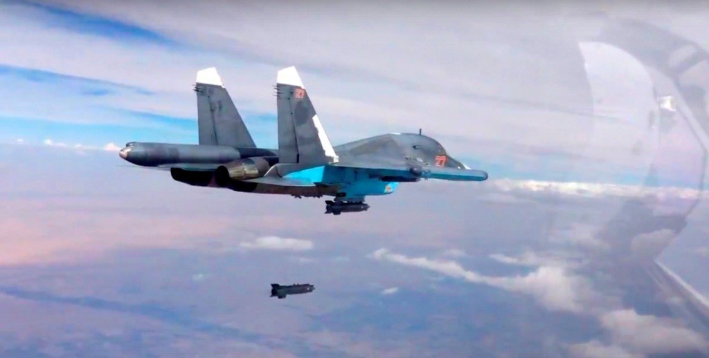 Βίντεο: Ρωσικό βομβαρδιστικό Su-34 «εξαέρωσε» τον ηγέτη της οργάνωσης αλ Νούσρα έξω από το Χαλέπι!