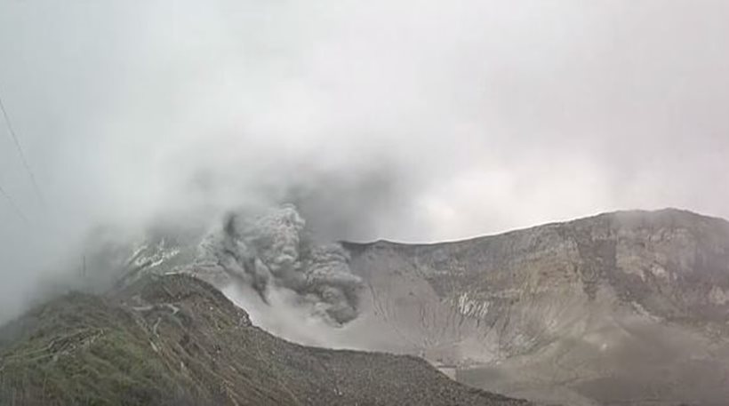 Εντυπωσιακές εικόνες από την έκρηξη του ηφαιστείου Τουριάλμπα (vid)