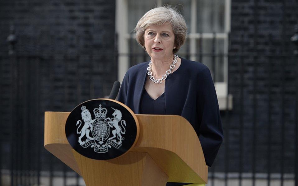 Τον Μάρτιο η Βρετανία «μαζεύει τα πράγματά της» και αποχαιρετά την ΕΕ! – Τ.Μέι: «Το άρθρο 50 θα ενεργοποιηθεί άμεσα»