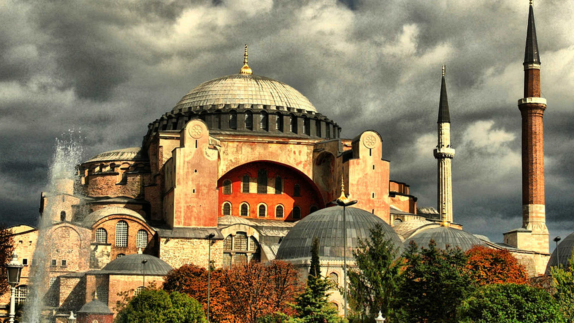 Νέα σοβαρή πρόκληση από την Τουρκία: Διόρισε μόνιμο ιμάμη στην Αγία Σοφία