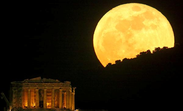 Στις 14 Νοεμβρίου η «σούπερ-σελήνη» του αιώνα – Μεγαλύτερη και κοντινότερη από κάθε άλλη πανσέληνο