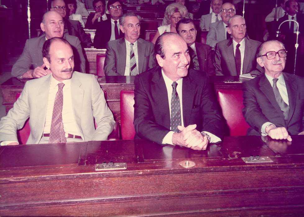 ΔΗΑΝΑ: Το κόμμα του πρώην ΠτΔ Κωστή Στεφανόπουλου όταν αρχηγός της ΝΔ εκλέχθηκε ο Κ. Μητσοτάκης (φωτό)