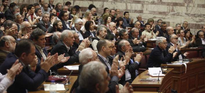 Ομιλία A.Τσίπρα στην Kοινοβουλευτική Oμάδα του ΣΥΡΙΖΑ στις 13:30