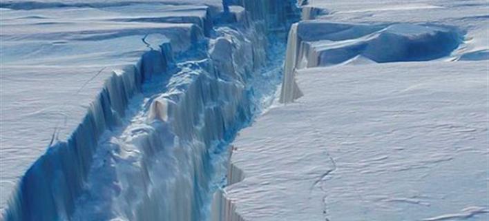 Ανταρκτική: Kίνδυνος κατάρρευσης ενός γιγαντιαίου παγόβουνου λόγω κλιματικής αλλαγής