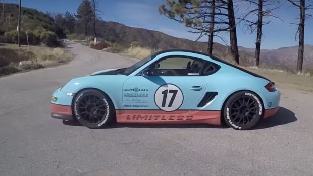 Οι ρομαντικοί αυτοκινητόφιλοι θα ανατριχιάσουν: Porsche Cayman με V8 από Mustang (φωτό, βίντεο)