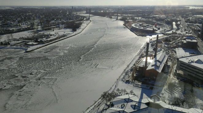 ΗΠΑ: Δείτε το παγωμένο Maumee River στο Τολέδο του Οχάιο (φωτό, βίντεο)