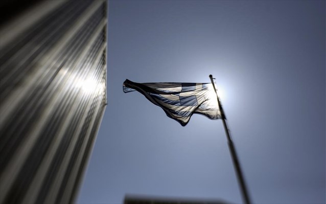 Express: Αποφύγετε να ταξιδέψετε στην επικίνδυνη Ελλάδα