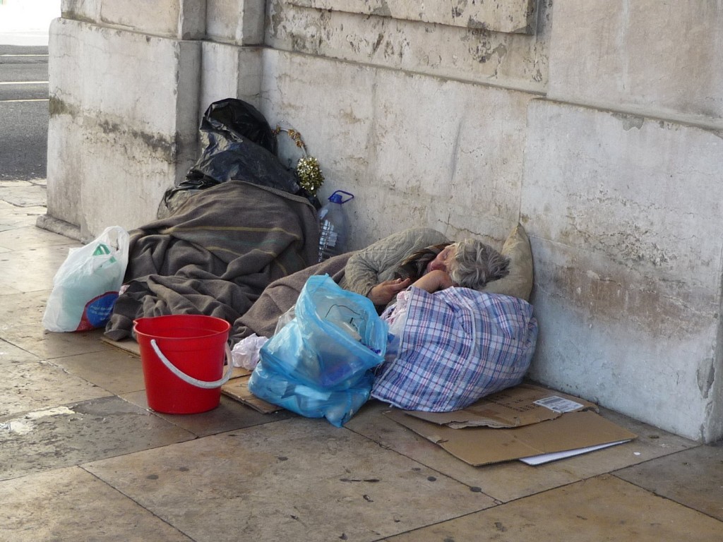 Ο Δήμος Αθηναίων διαθέτει δύο θερμαινόμενους χώρους για τους αστέγους