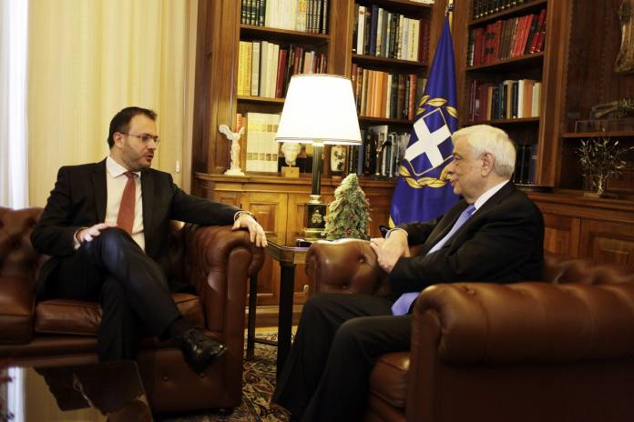 Συζήτηση  Π. Παυλόπουλου – Θ. Θεοχαρόπουλου για το Κυπριακό
