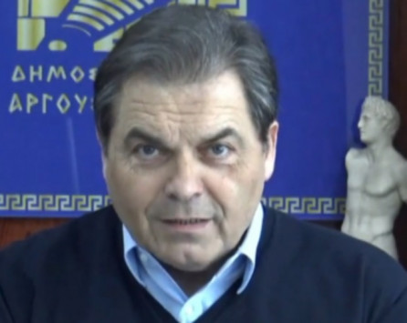 Άργος: Ο δήμαρχος απειλεί να ανοίξει με μπουλντόζα τον Ισθμό! (βίντεο)