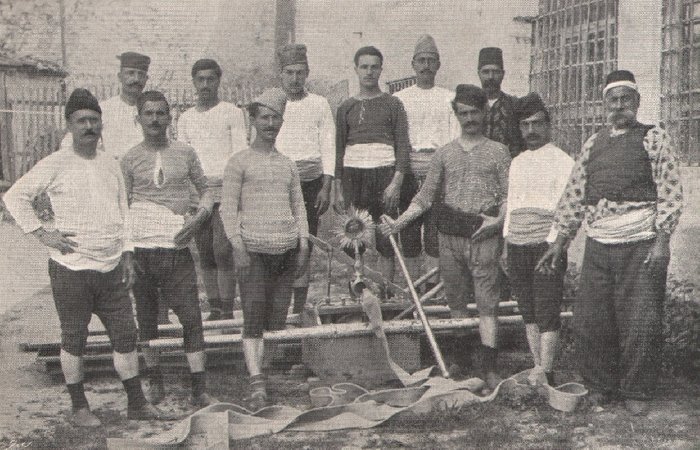 Οι τουλουμπατζήδες στα Ταταύλα