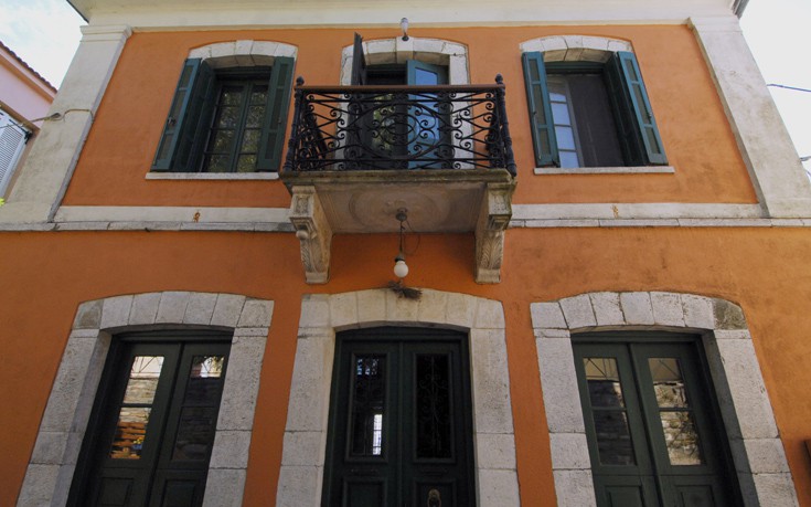 ΛΑΥΚΟΣ ΠΗΛΙΟ