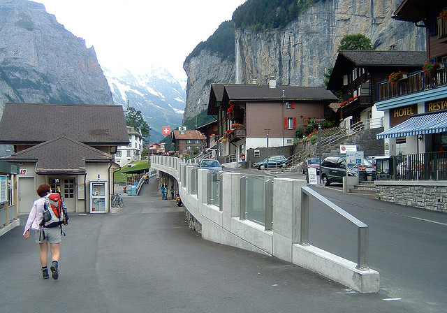 Perierga.gr - Lauterbrunnen