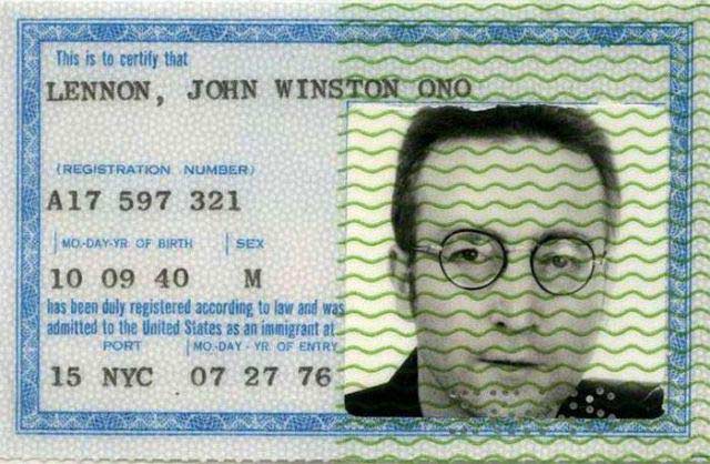 Φωτογραφίες διαβατηρίων που ανήκουν σε διάσημα άτομα του παρελθόντος