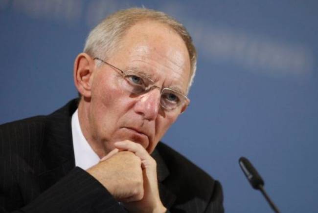 Suddeutsche Zeitung: «Δεν βοηθά ο Σόιμπλε όταν μιλά για Grexit»